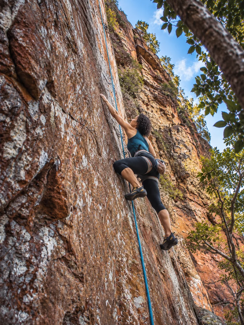 Roped climbing on the sandstone walls of Chapada dos Guimarães